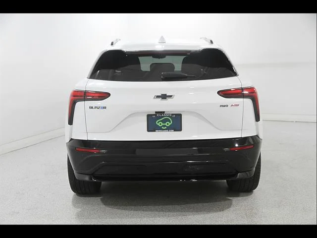 Certified Used 2024 Summit White Chevrolet RS image 20