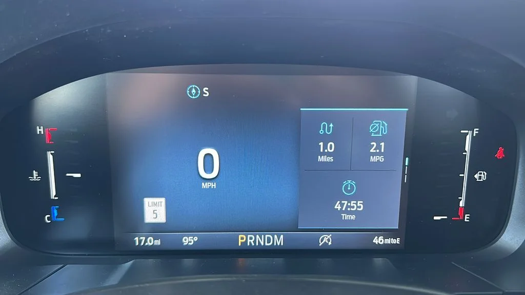 New 2025 Carbonized Gray Metallic Ford Lobo™ image 12
