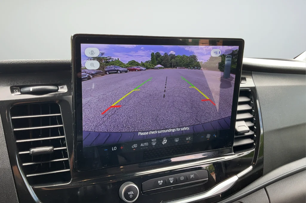 2024 Ford Transit Passenger Van XLT - Photo 17