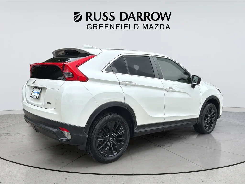 Used 2020  Mitsubishi LE image 5