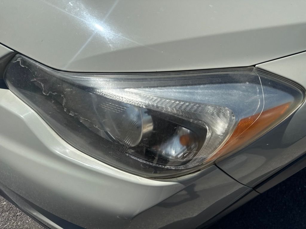 Used 2013 Beige Subaru 2.0i Limited image 15