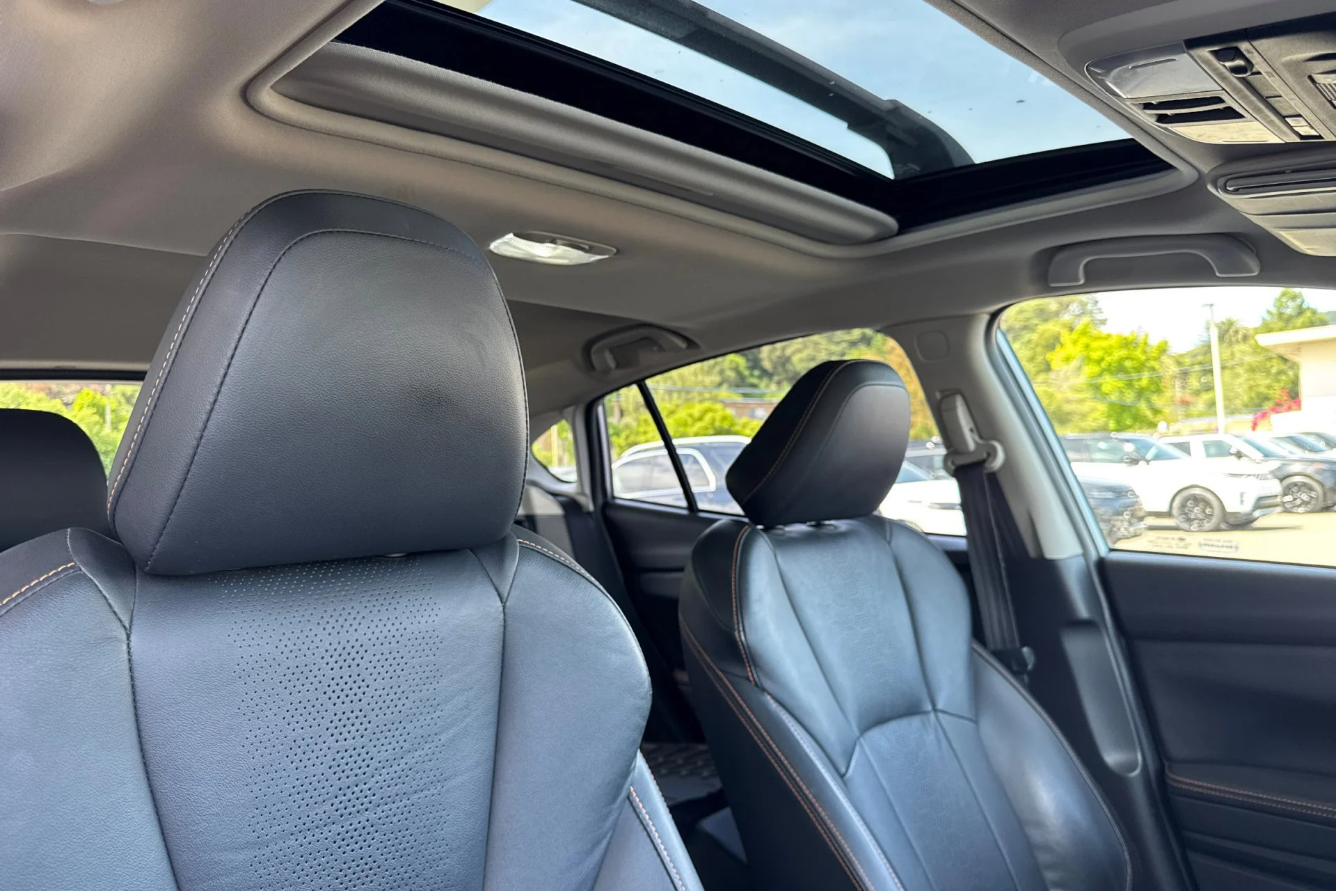 Used 2018 Ice Silver Metallic Subaru 2.0i Limited Sport Utility 4D image 19