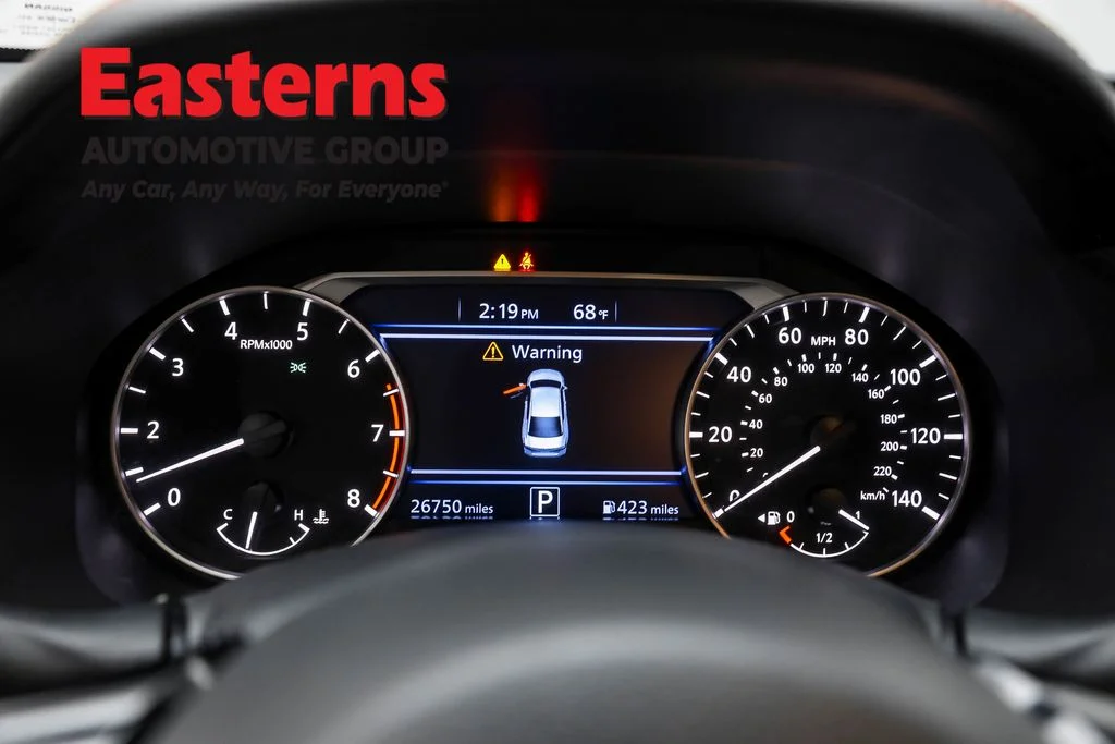 Used 2024 Silver Nissan 2.5 SR image 18