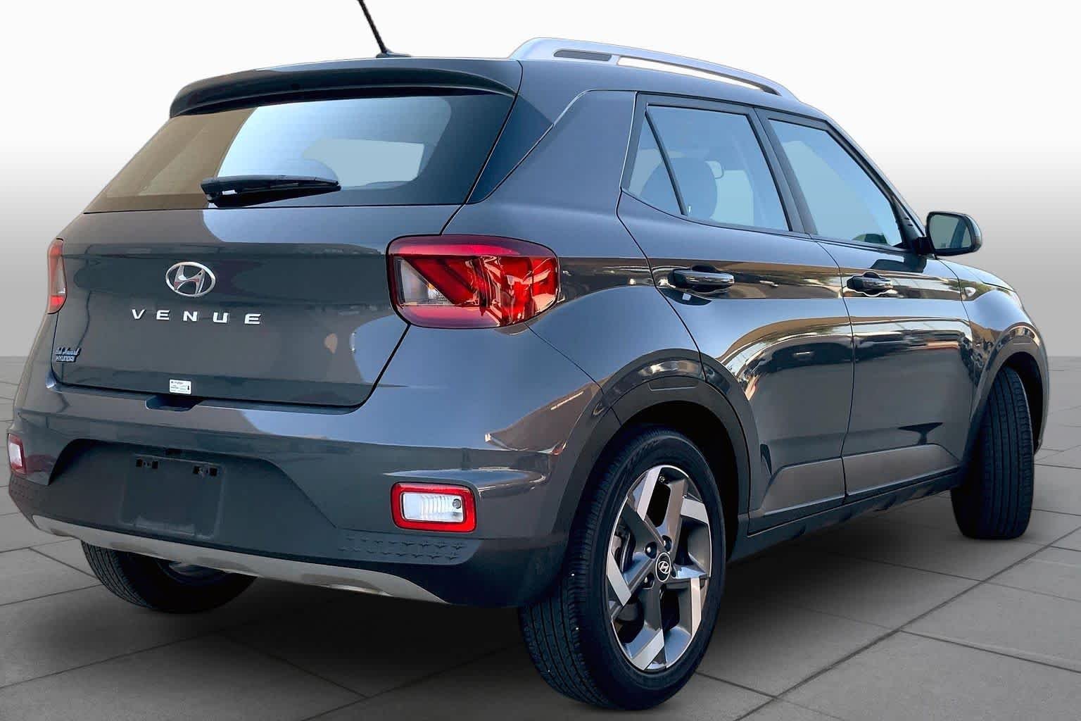 Certified Used 2025 Ecotronic Gray Hyundai SEL image 12