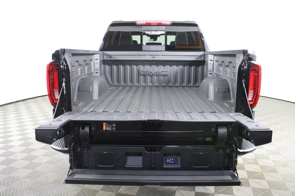 2026 GMC Sierra 1500 AT4X - Photo 8