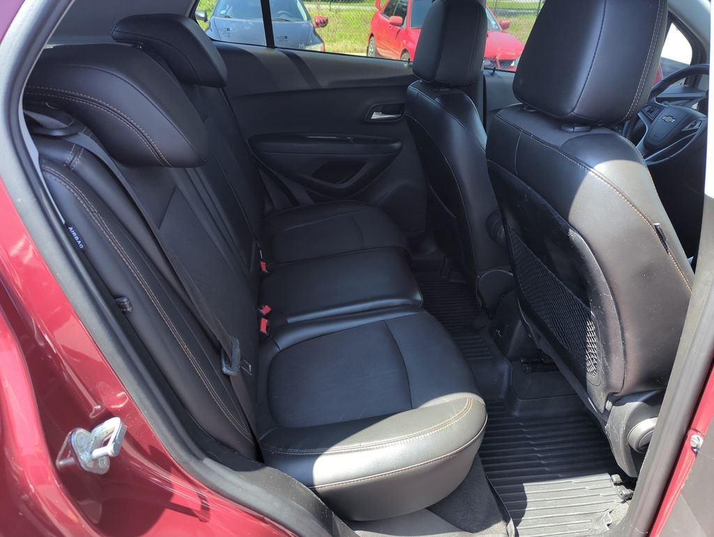 Used 2018 Red Chevrolet LT image 31