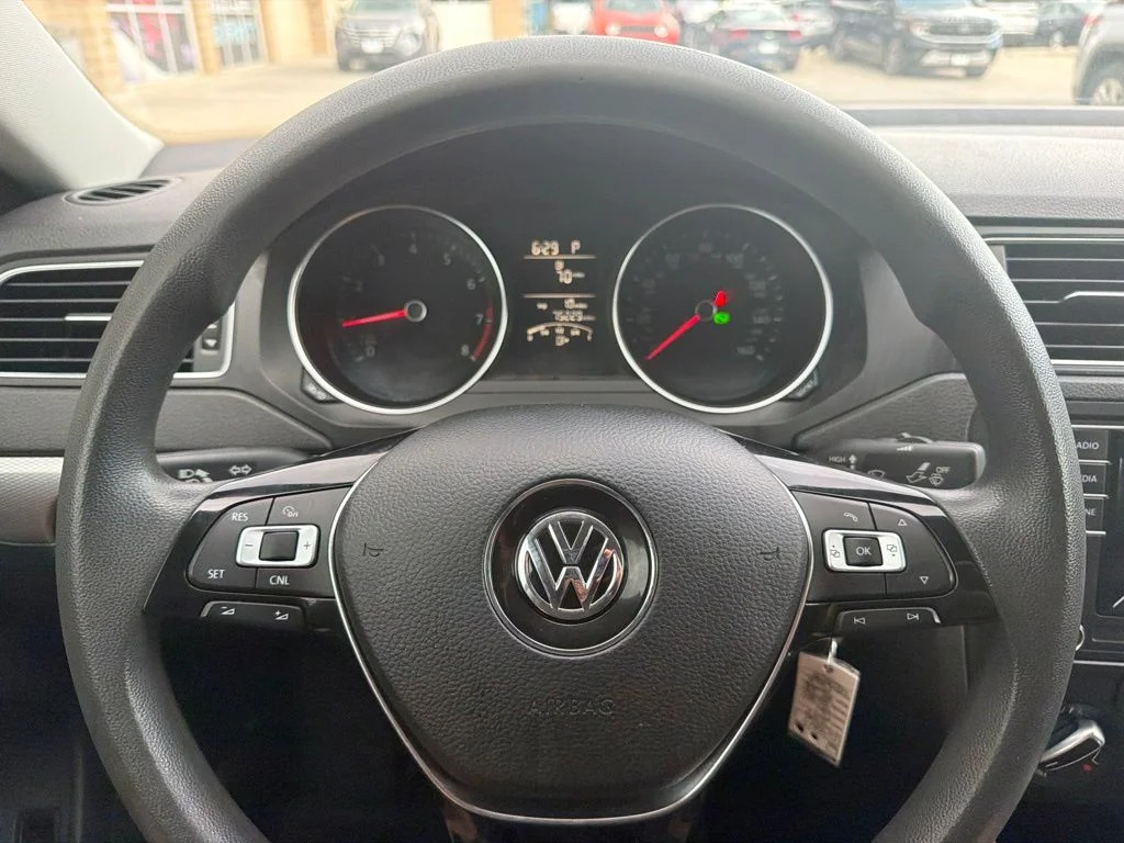 Used 2017 Black Volkswagen 1.4T S image 11