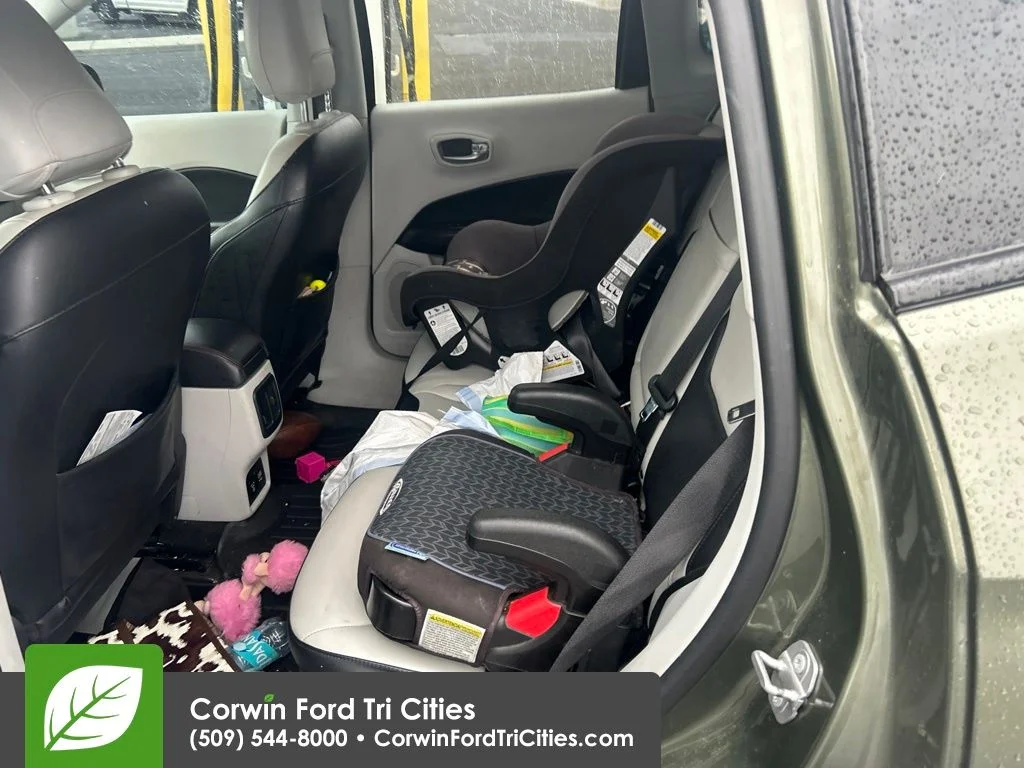Used 2018 Olive Green Pearlcoat Jeep Limited image 6