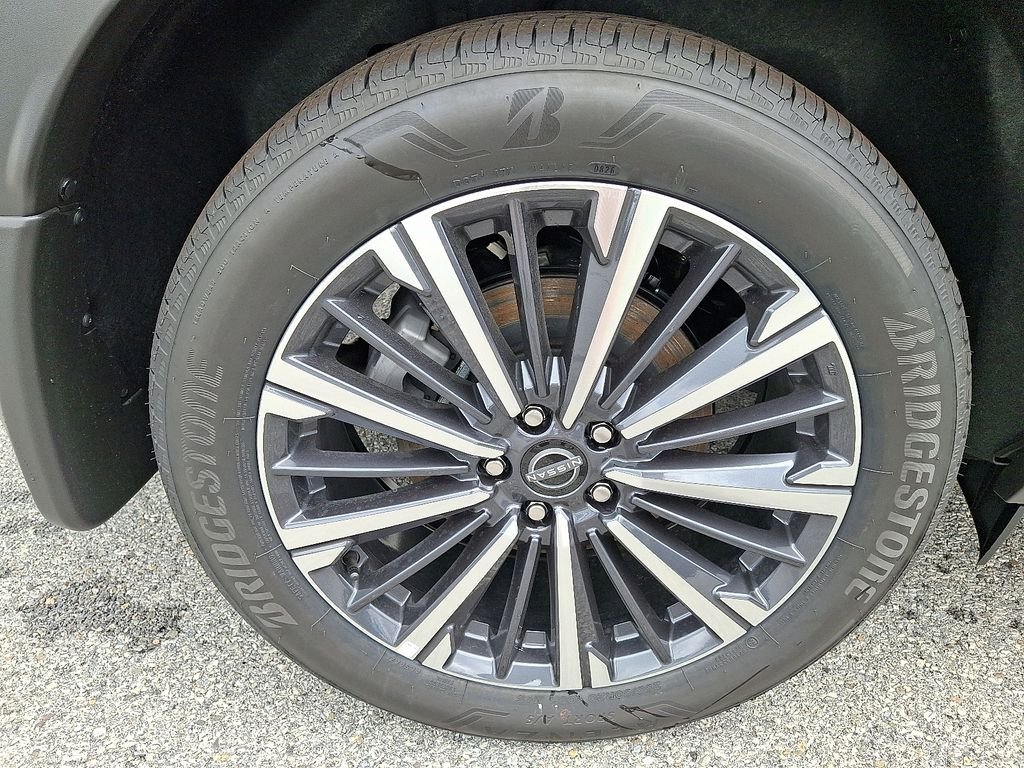 New 2026 Super Black Nissan Platinum image 5