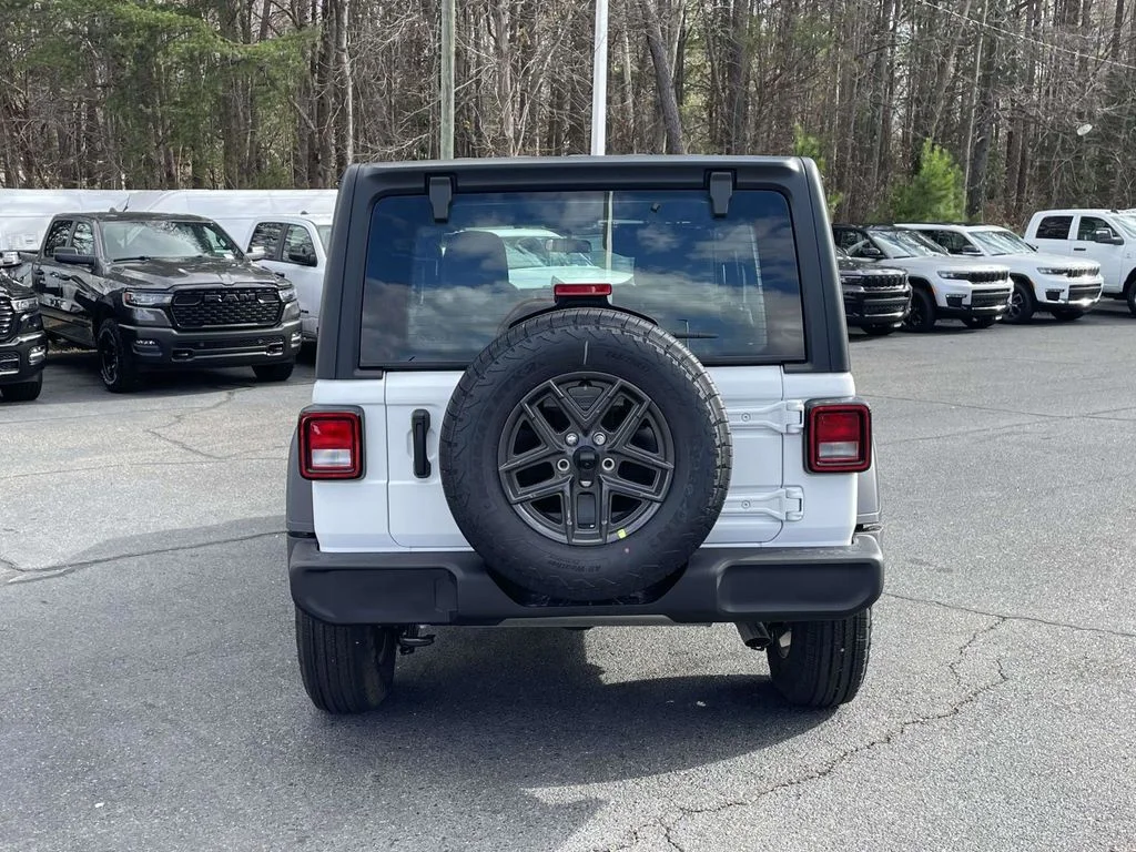 New 2026 Bright White Clear-Coat Exterior Paint Jeep Sport image 7