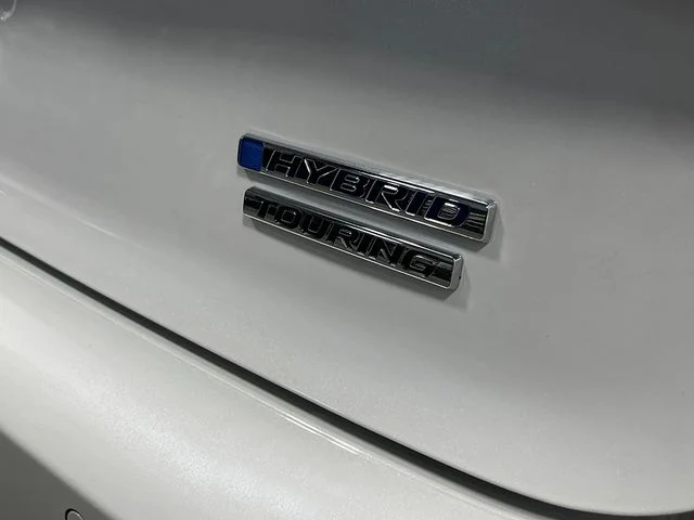 New 2026 Platinum White Pearl Honda Touring image 11