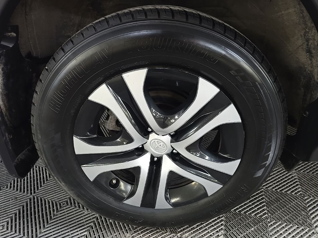 Used 2017 White Toyota LE image 13