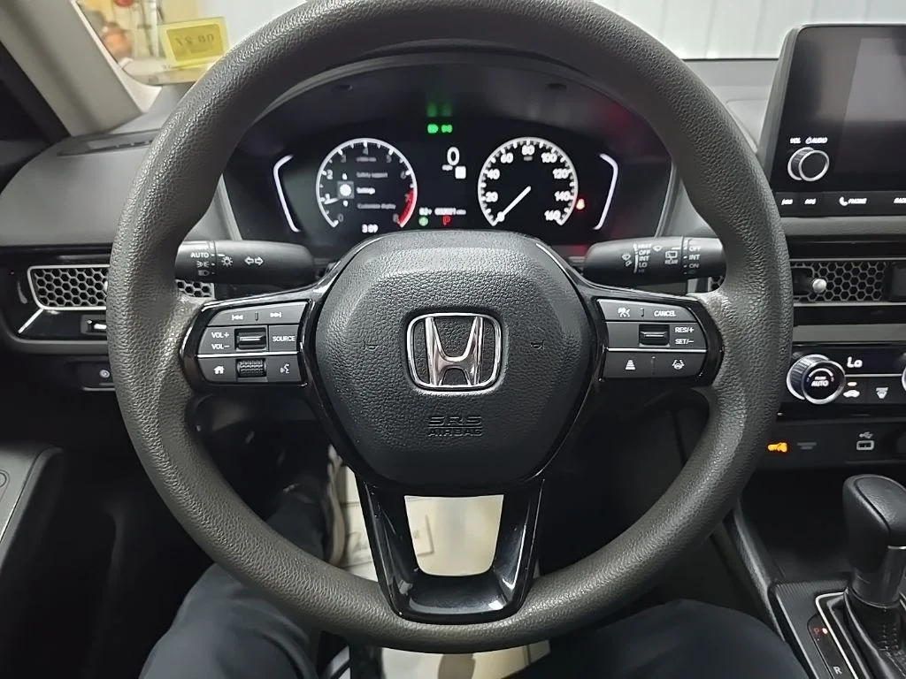 Used 2023 White Honda LX image 18