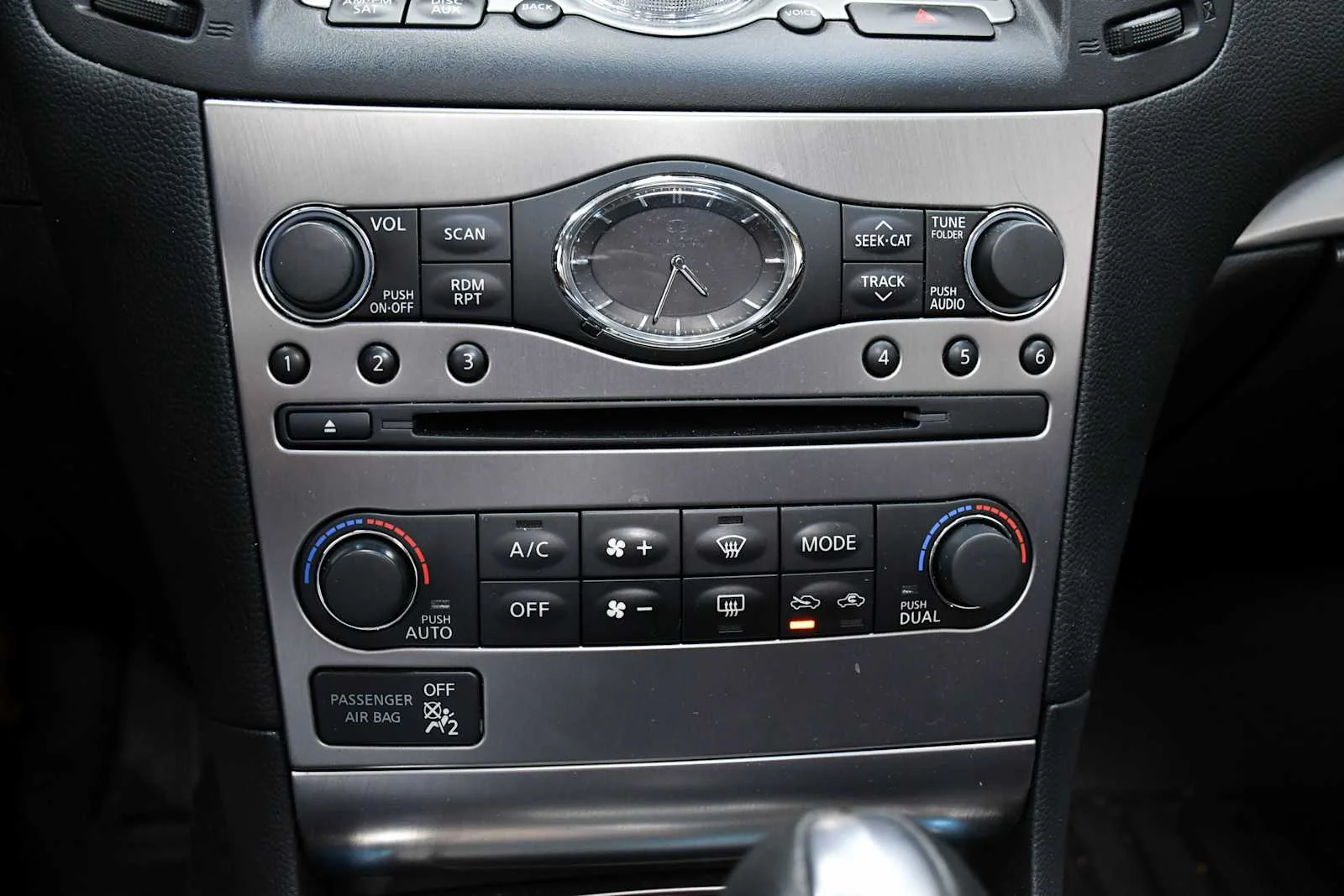 Used 2015 Black Obsidian INFINITI  image 20