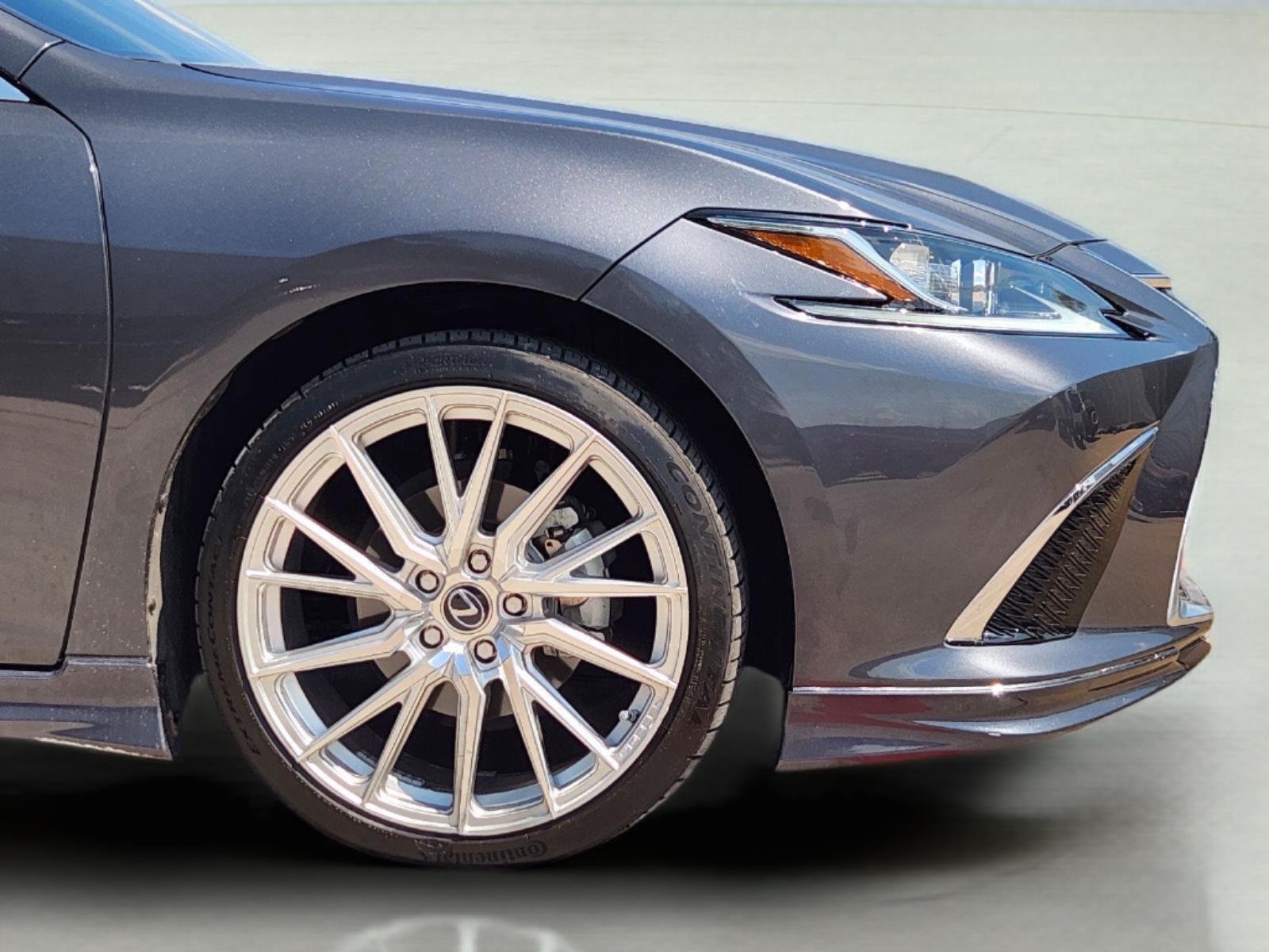 2025 Lexus ES 350 photo 8 of 32