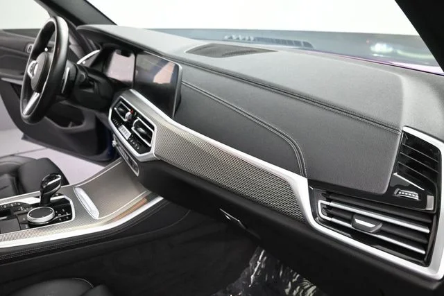 Used 2021 Blue BMW xDrive40i image 26