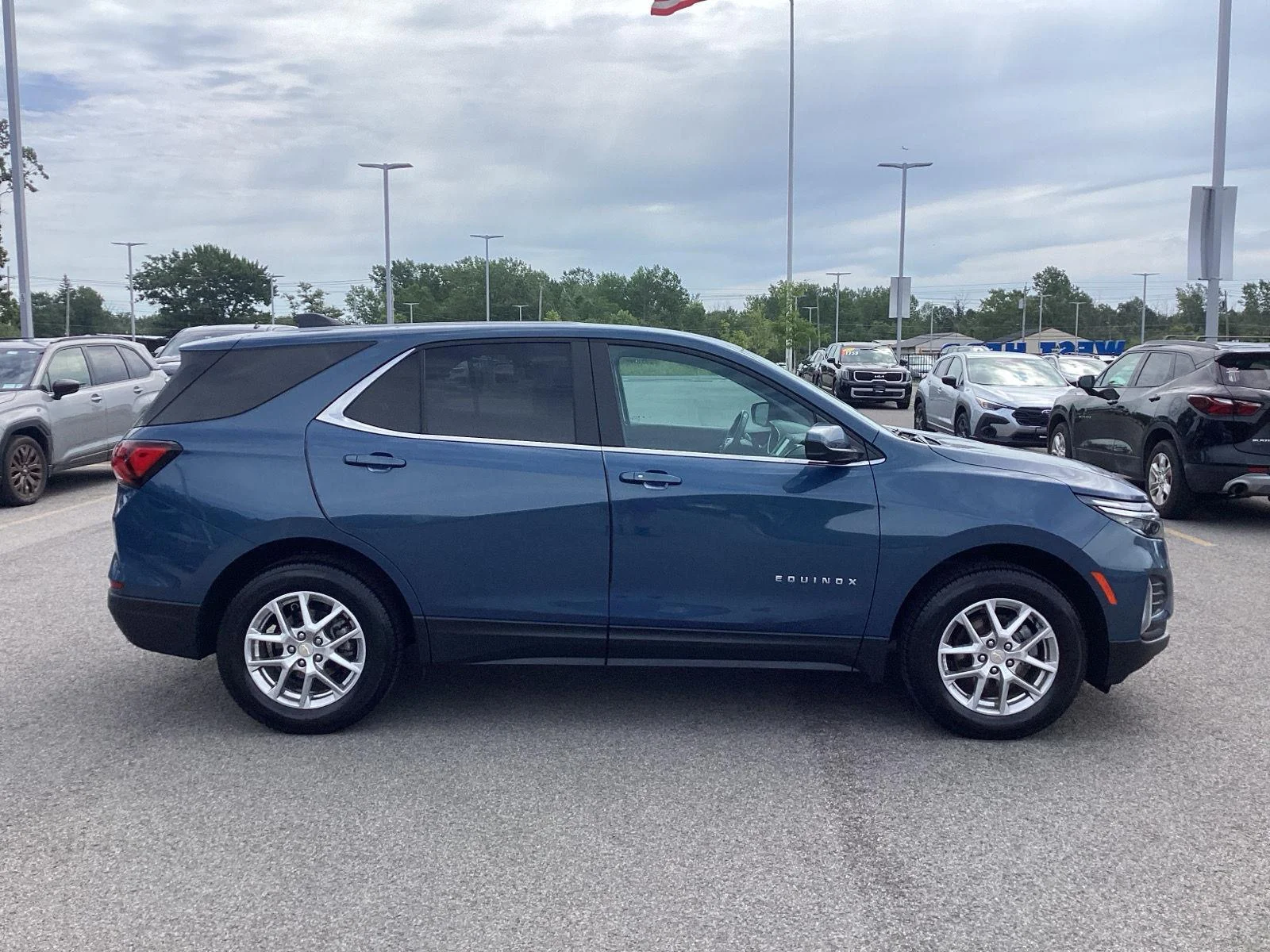 Used 2024 Lakeshore Blue Metallic Chevrolet LT image 10
