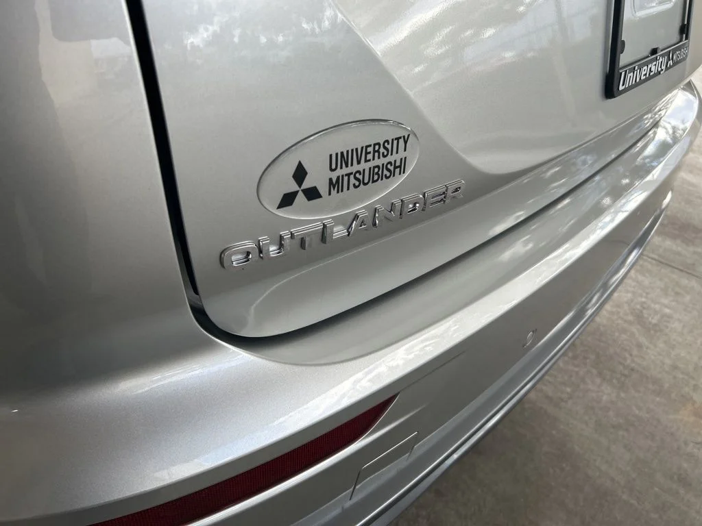 New 2026 Silver Mitsubishi SE 1.5T 2WD image 17