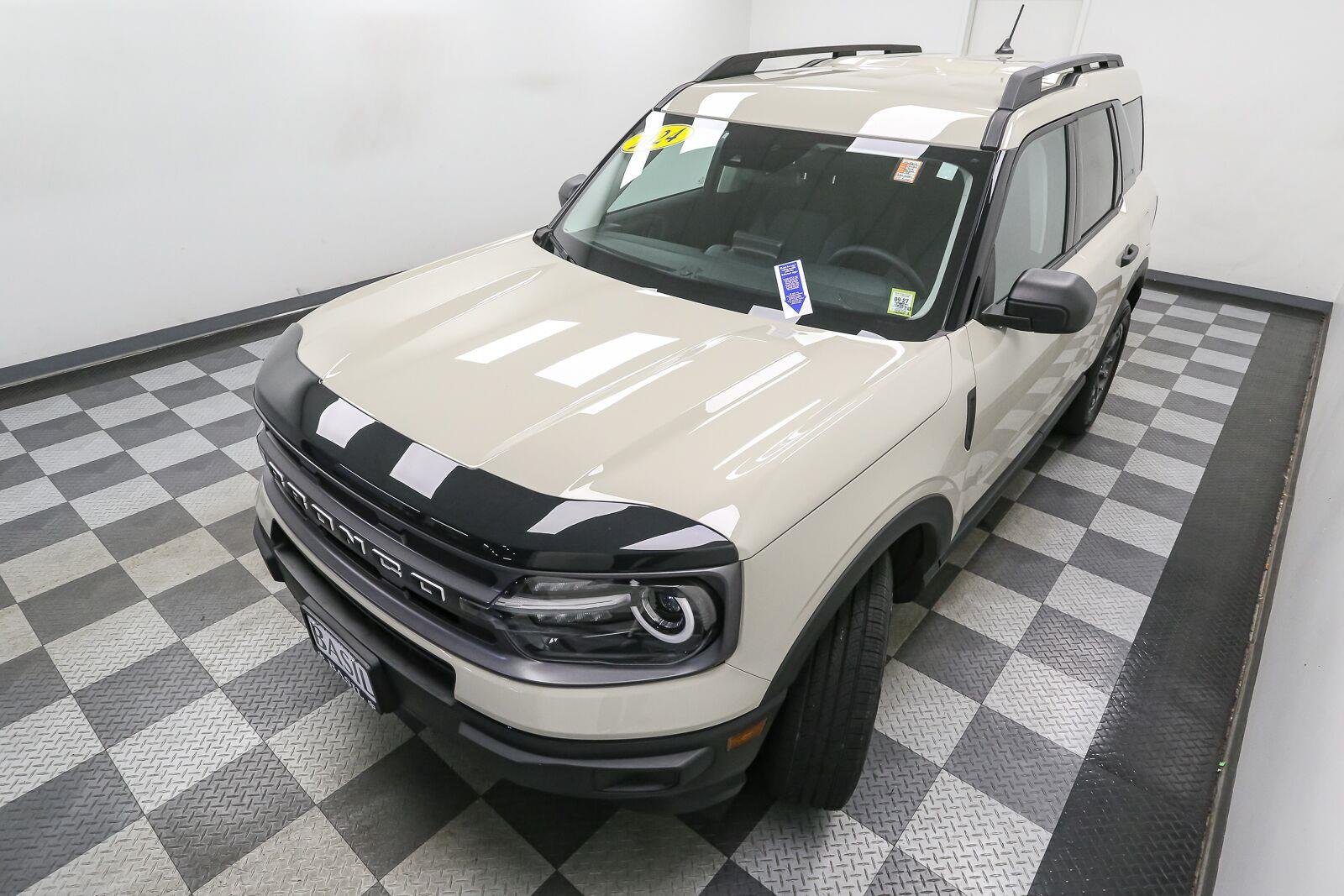 Used 2024 Desert Sand Ford Big Bend image 6