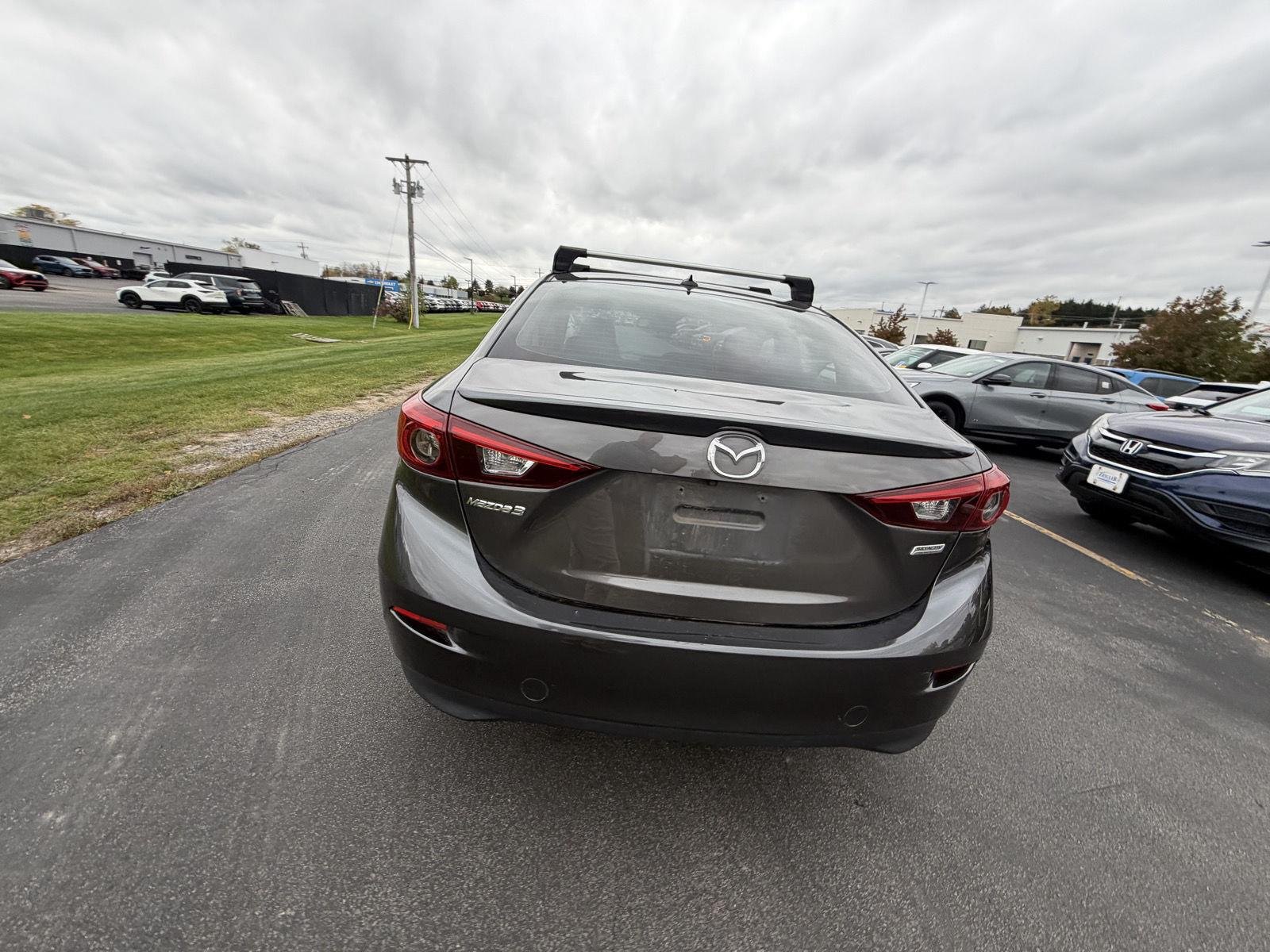 Used 2018 Machine Gray Metallic Mazda Grand Touring image 7
