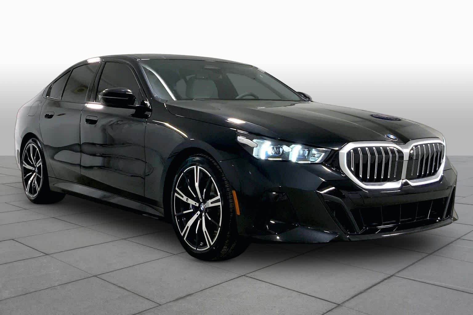 New 2026 Black Sapphire Metallic BMW 540i xDrive image 2