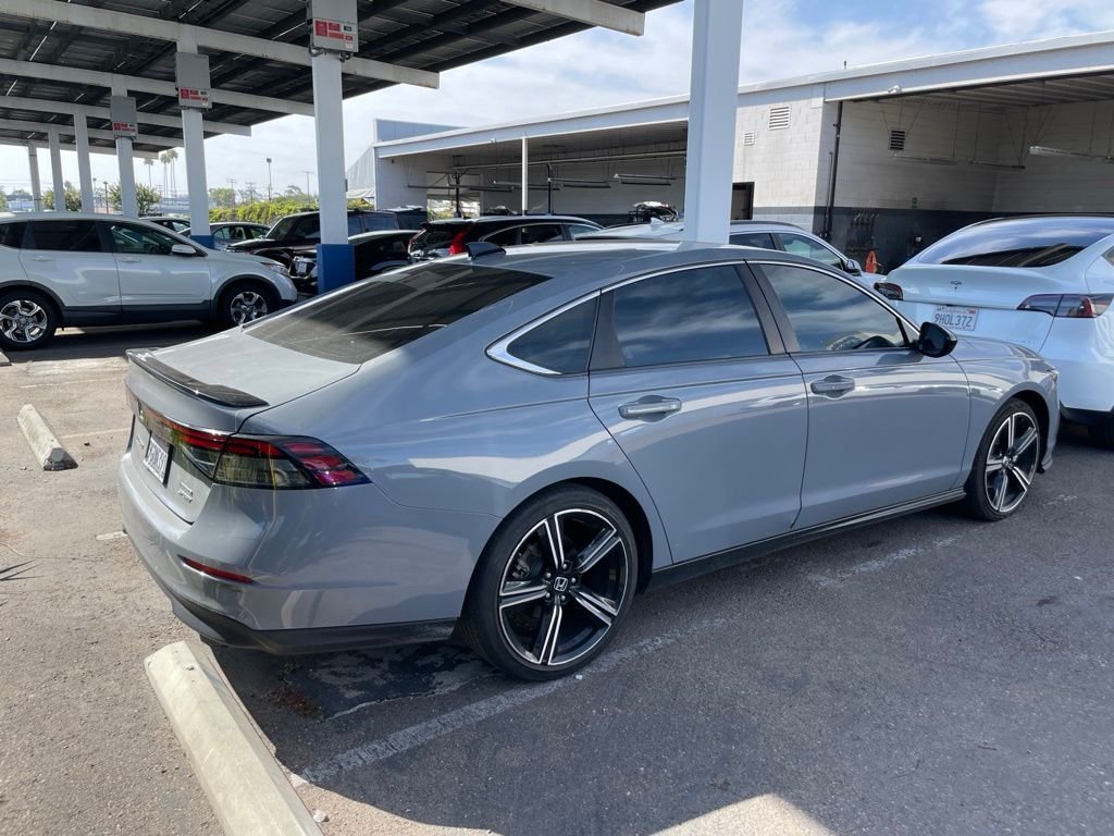 Used 2023  Honda Sport image 17