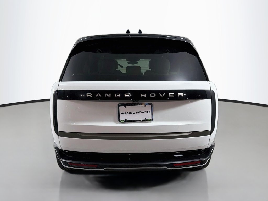 New 2027 Fuji White Land Rover SE image 6