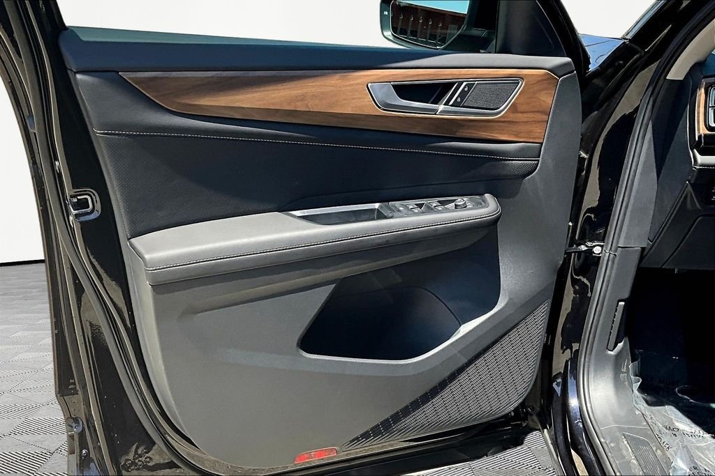 New 2026 Black Volkswagen 2.0T SE image 20
