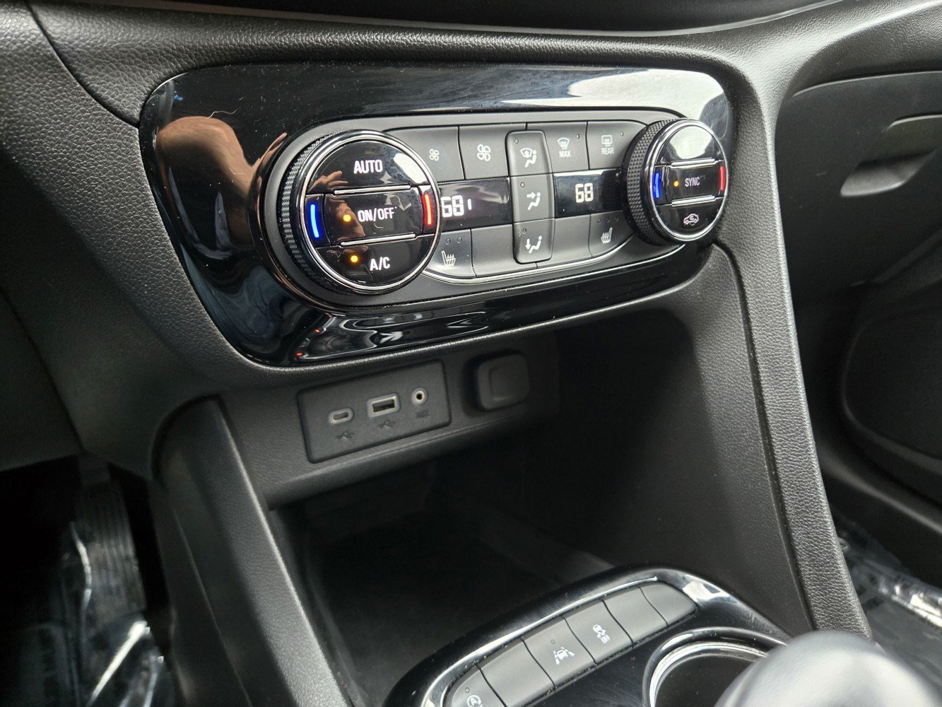 Used 2020 Satin Steel Metallic Buick Select image 11