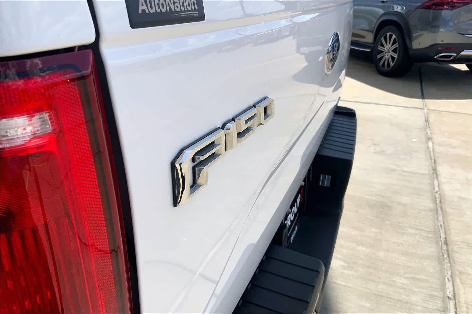 Used 2016 Oxford White Ford XL image 28