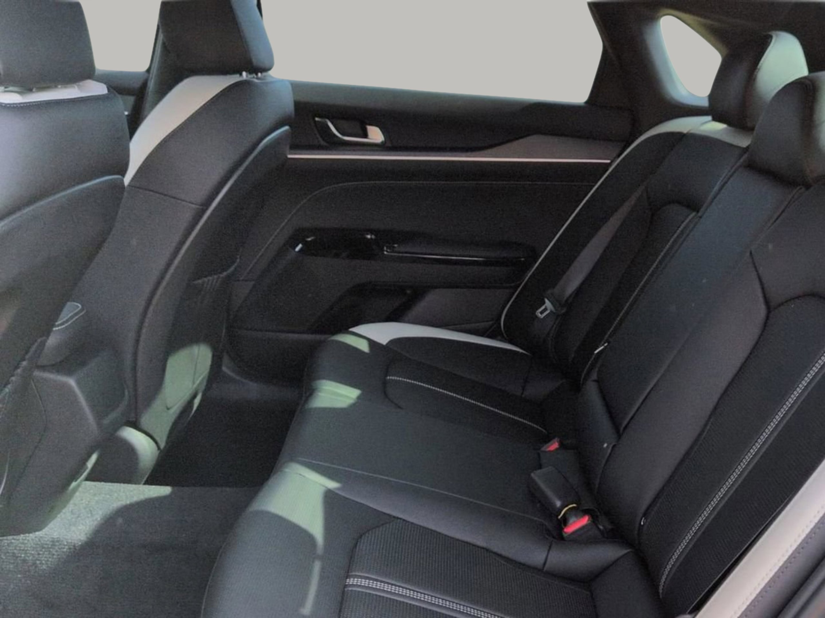 New 2026 Snow White Pearl Kia GT-Line image 17