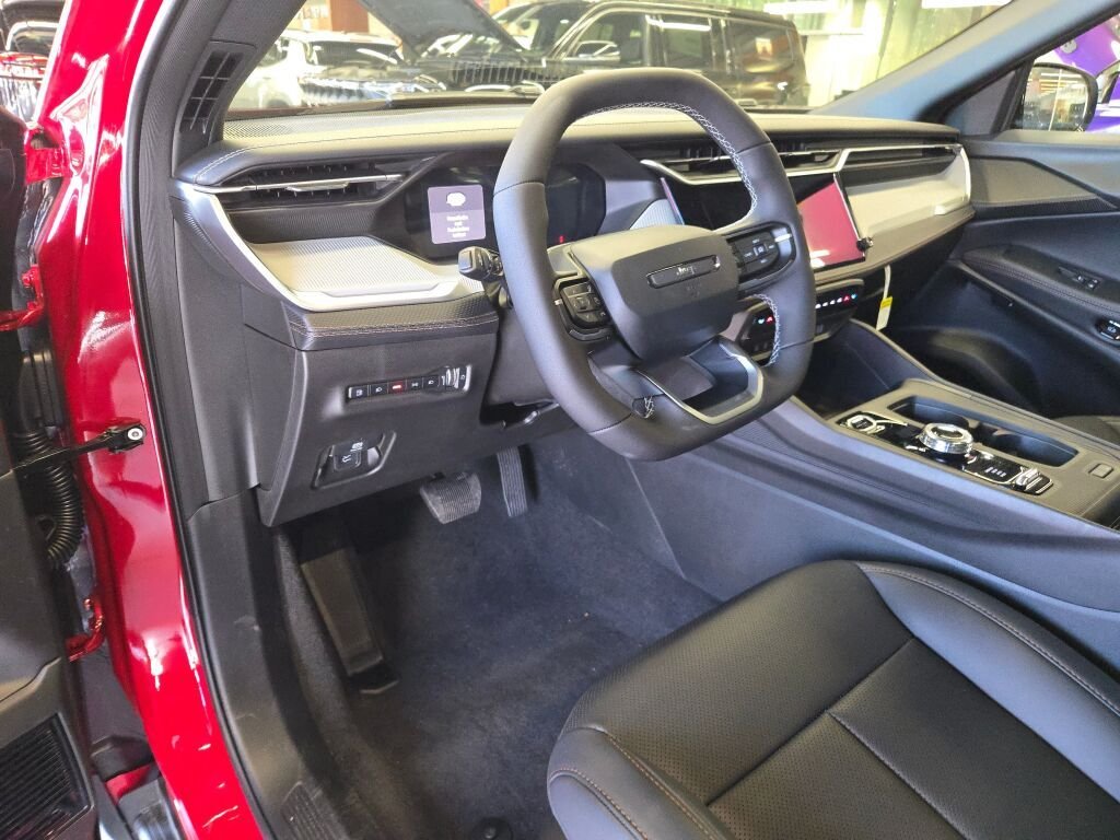 New 2026 Red Hot Pearl-Coat Exterior Paint Jeep Limited image 16