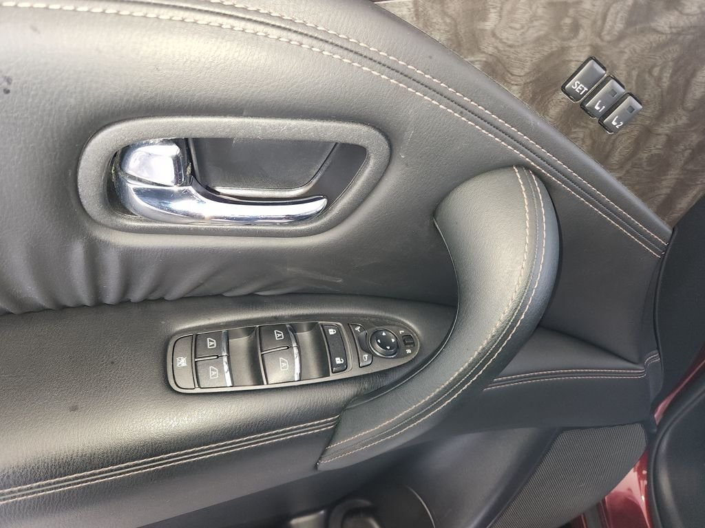 Used 2022 Red Nissan Platinum image 33