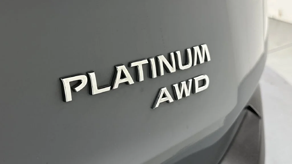 Used 2023 Gray Nissan Platinum image 20