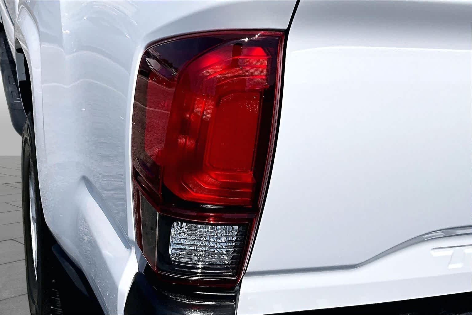 Used 2020 Super White Toyota SR image 27