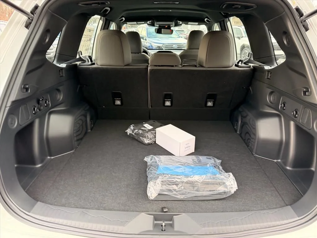 Used 2026 White Subaru Base image 21