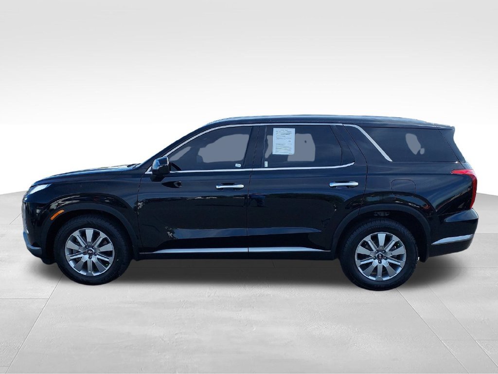 Used 2023 Black Hyundai SEL image 2