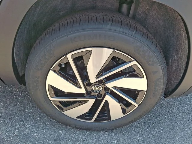 New 2026 Silver Volkswagen 2.0T SEL image 5