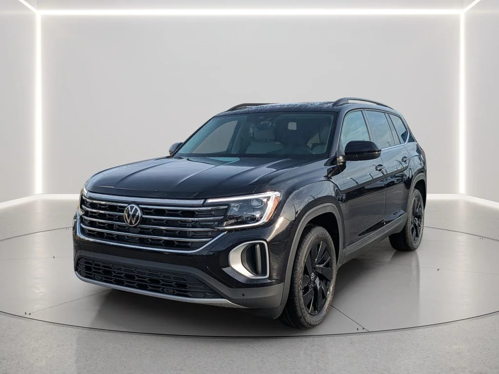 New 2026 Black Volkswagen 2.0T SE w/Technology image 2