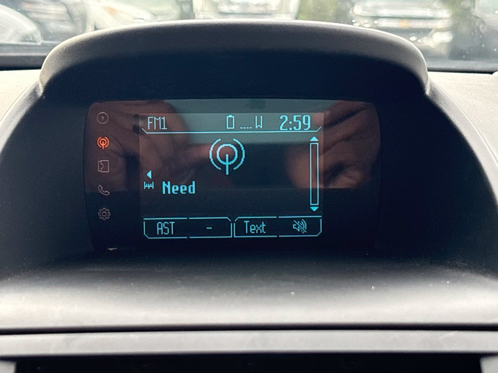 Used 2017 Gray Ford SE image 23