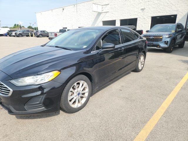 Used 2019 Black Ford SE image 1