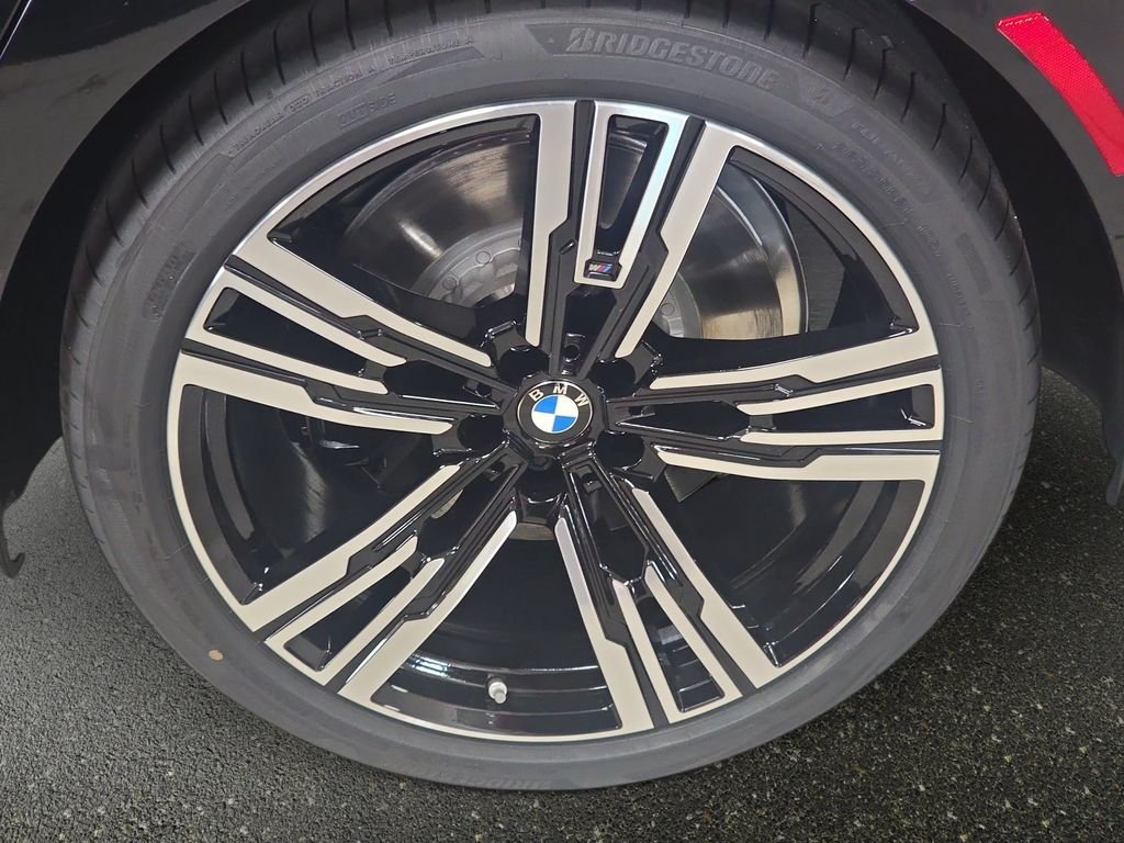 New 2026 Black Sapphire Metallic BMW 740i image 17