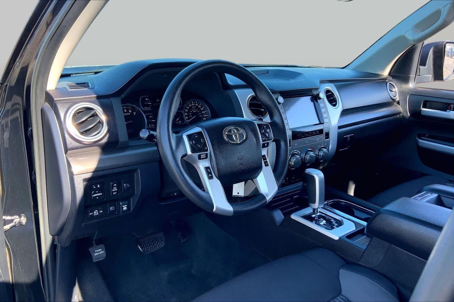 Used 2021 Midnight Black Metallic Toyota SR5 image 17