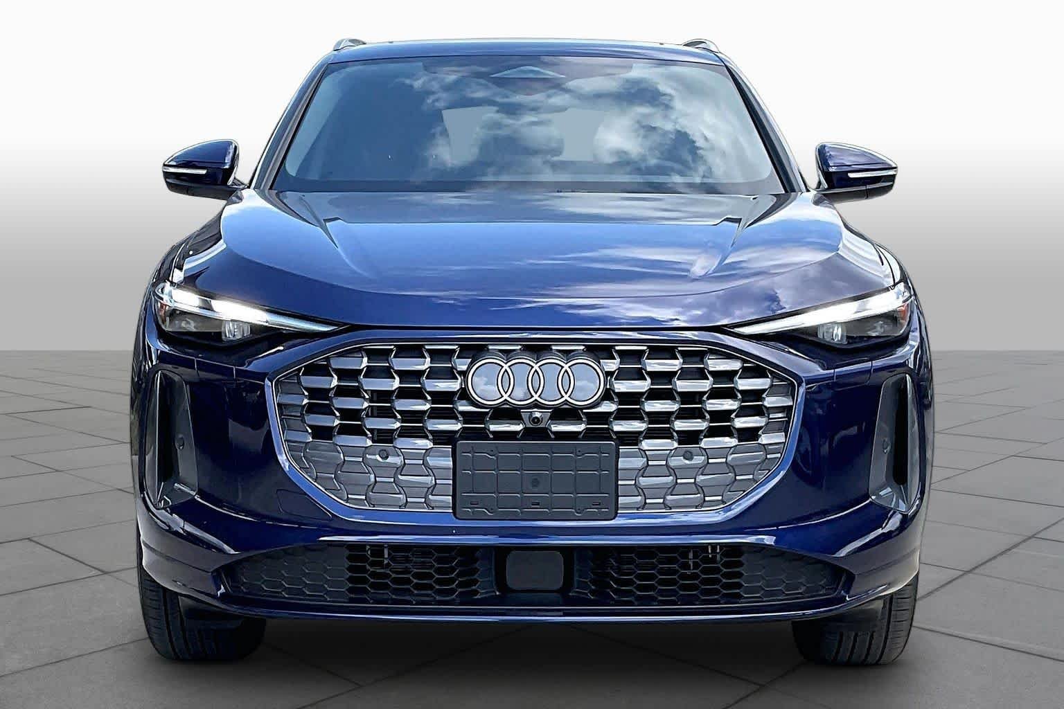 Used 2025 Navarra Blue Metallic Audi Premium image 4