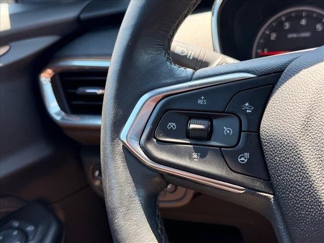 Used 2023 Iridescent Pearl Tricoat Chevrolet ACTIV image 15