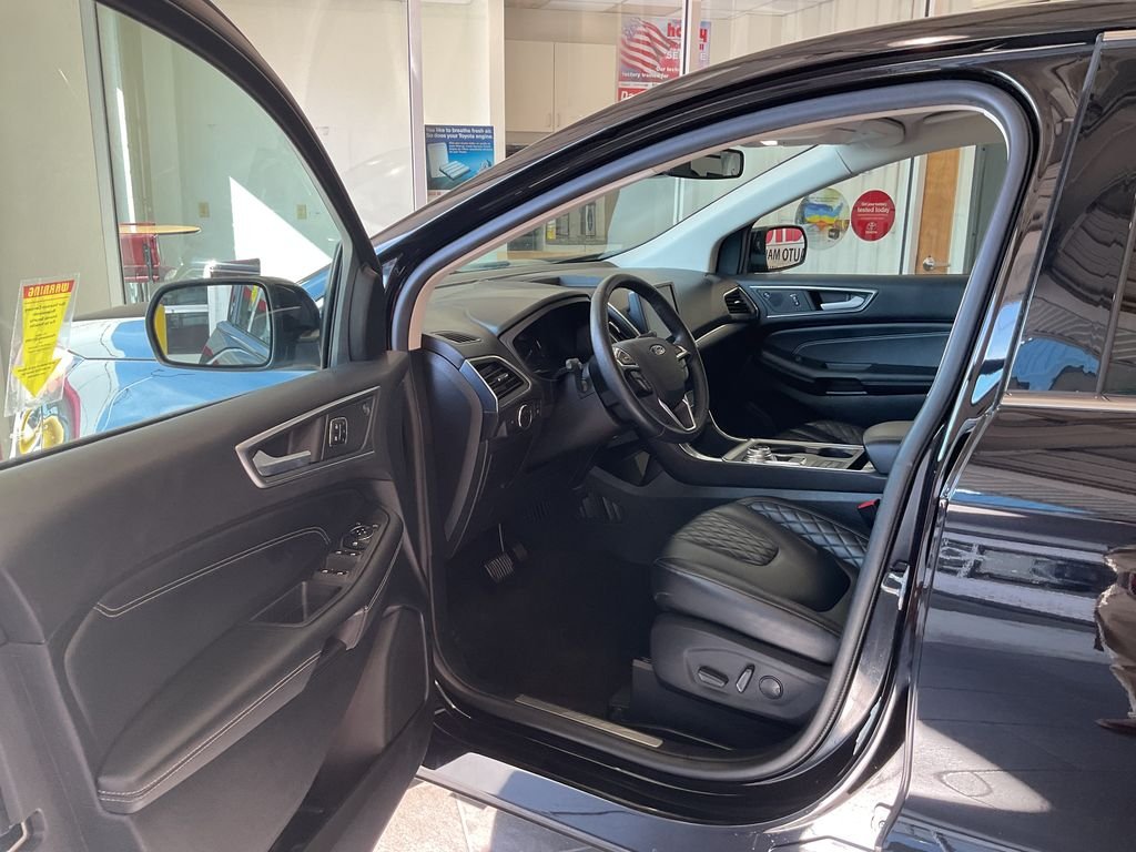 Used 2024 Black Ford Titanium image 14