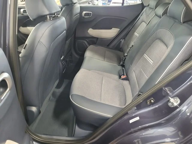 Used 2025 White Hyundai Limited image 16