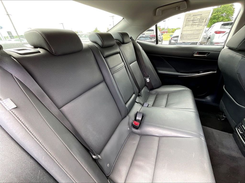 Used 2017 Eminent White Pearl Lexus 200t image 15