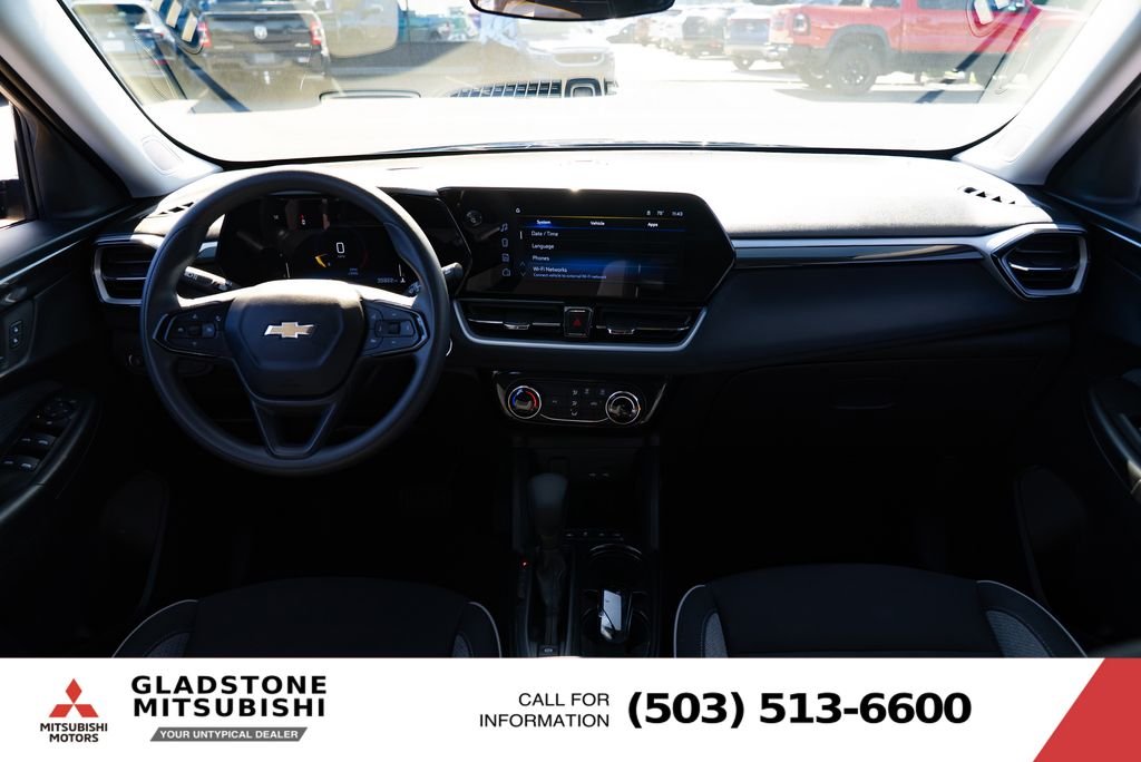Used 2025 Black Metallic Chevrolet LT image 9