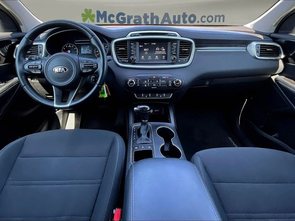 Certified Used 2017 Purple Kia LX image 9